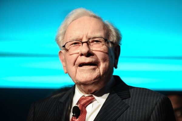 How to Act on Warren Buffett’s Latest Lesson: Merryn Talks Money