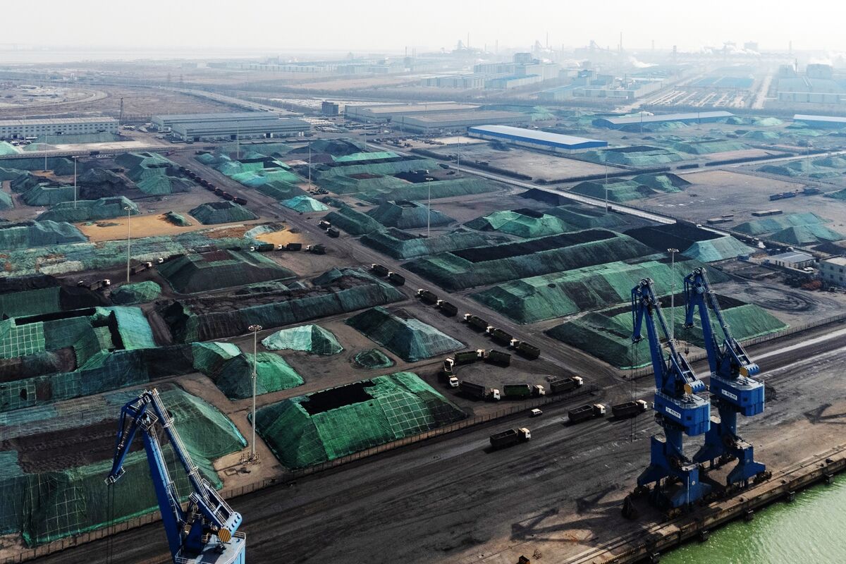 China’s Top Coal Firms Lean Into Power as Mining Profits Slip