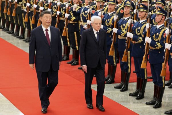 Xi Says China Willing to Boost Imports, Business Ties With Italy