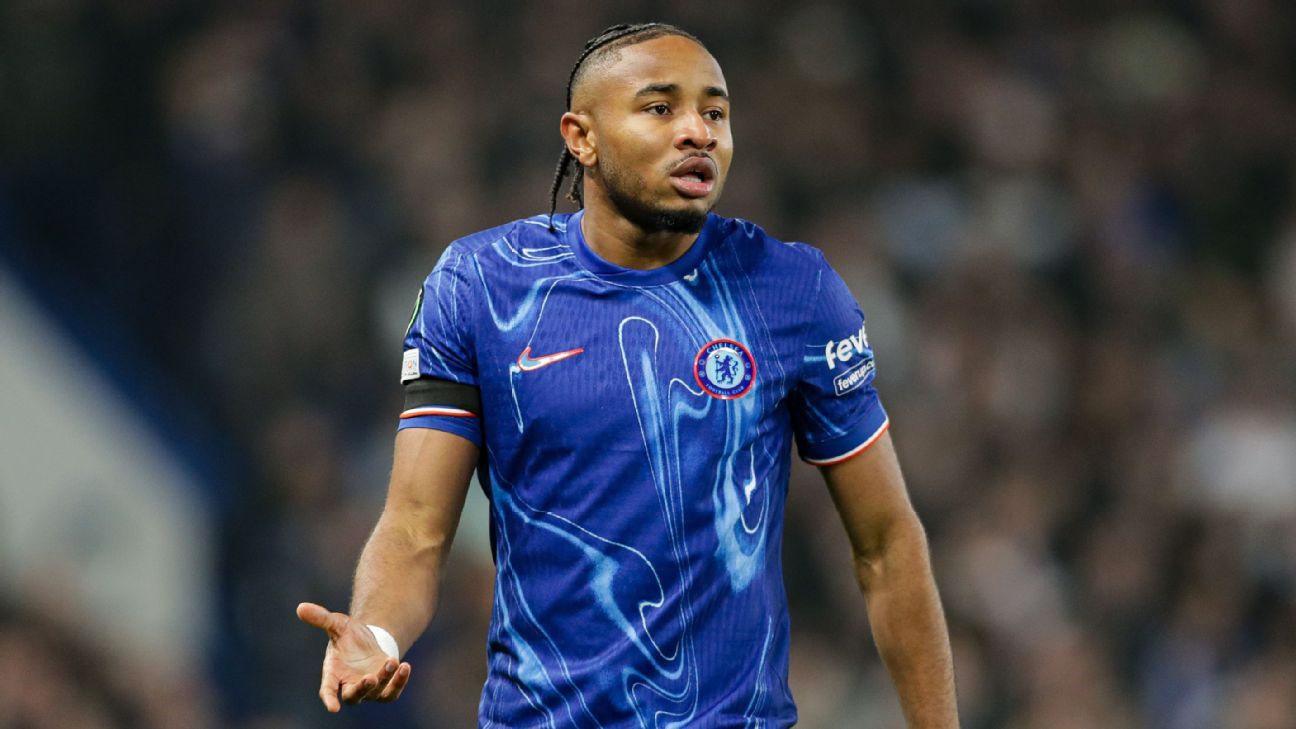 Transfer rumors, news: Man Utd plot swoop for Chelseas Nkunku