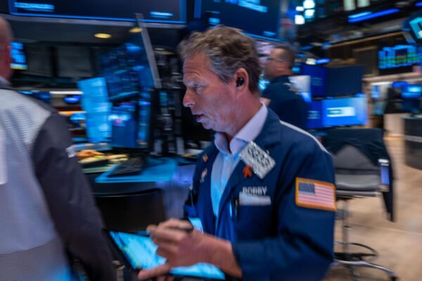 S&P 500 Falls 1% As Trump Rally Loses Steam