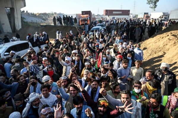 Imran Khan’s Supporters March to Islamabad Demanding His Release