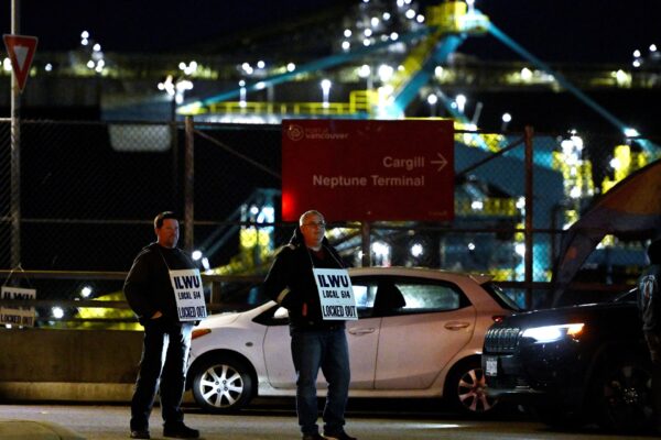 Canada orders binding arbitration to end port lockout | Workers' Rights News