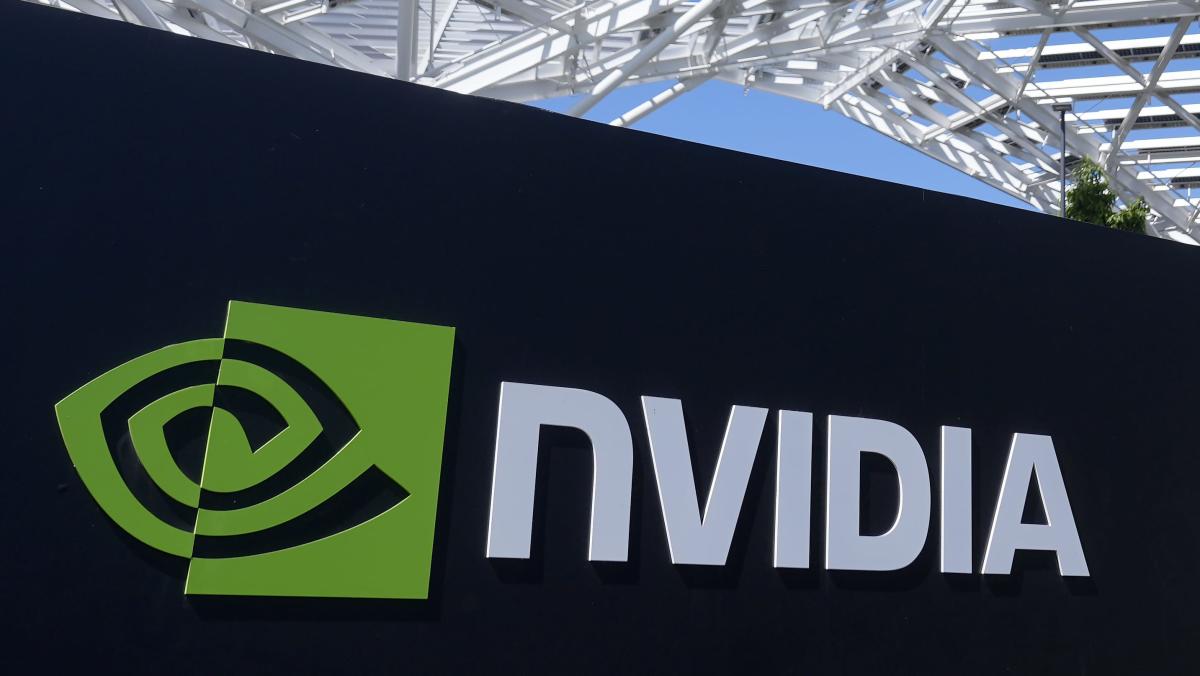 Nvidia must get back to 'double-digit' beats: Portfolio mgr.