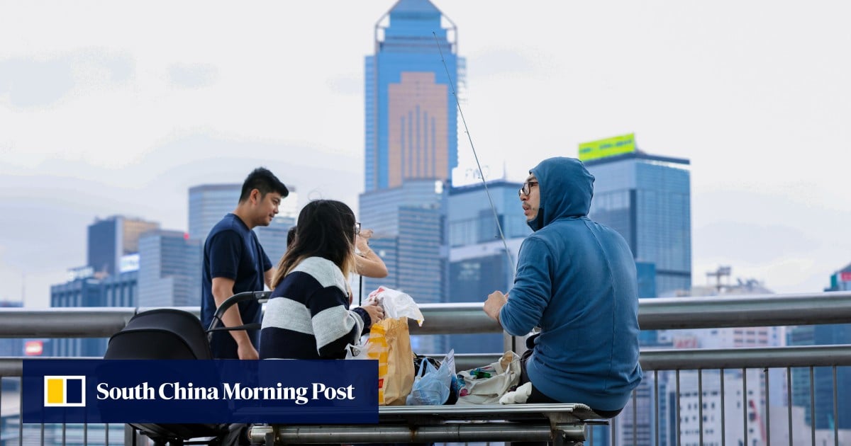 Temperatures to drop as cold front set to hit Hong Kong around midnight