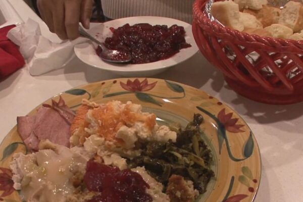 Maintaining healthy eating habits through the holidays