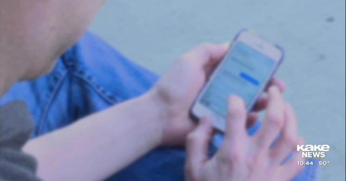 School leaders say changes in cell phone policies are working | Home