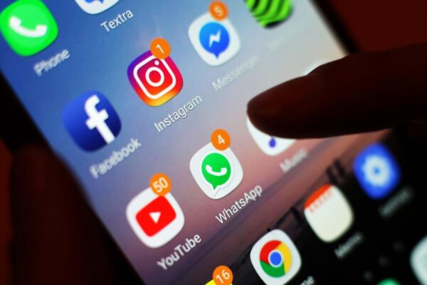 Just 18% of teachers think phone ban would improve pupil behaviour – poll