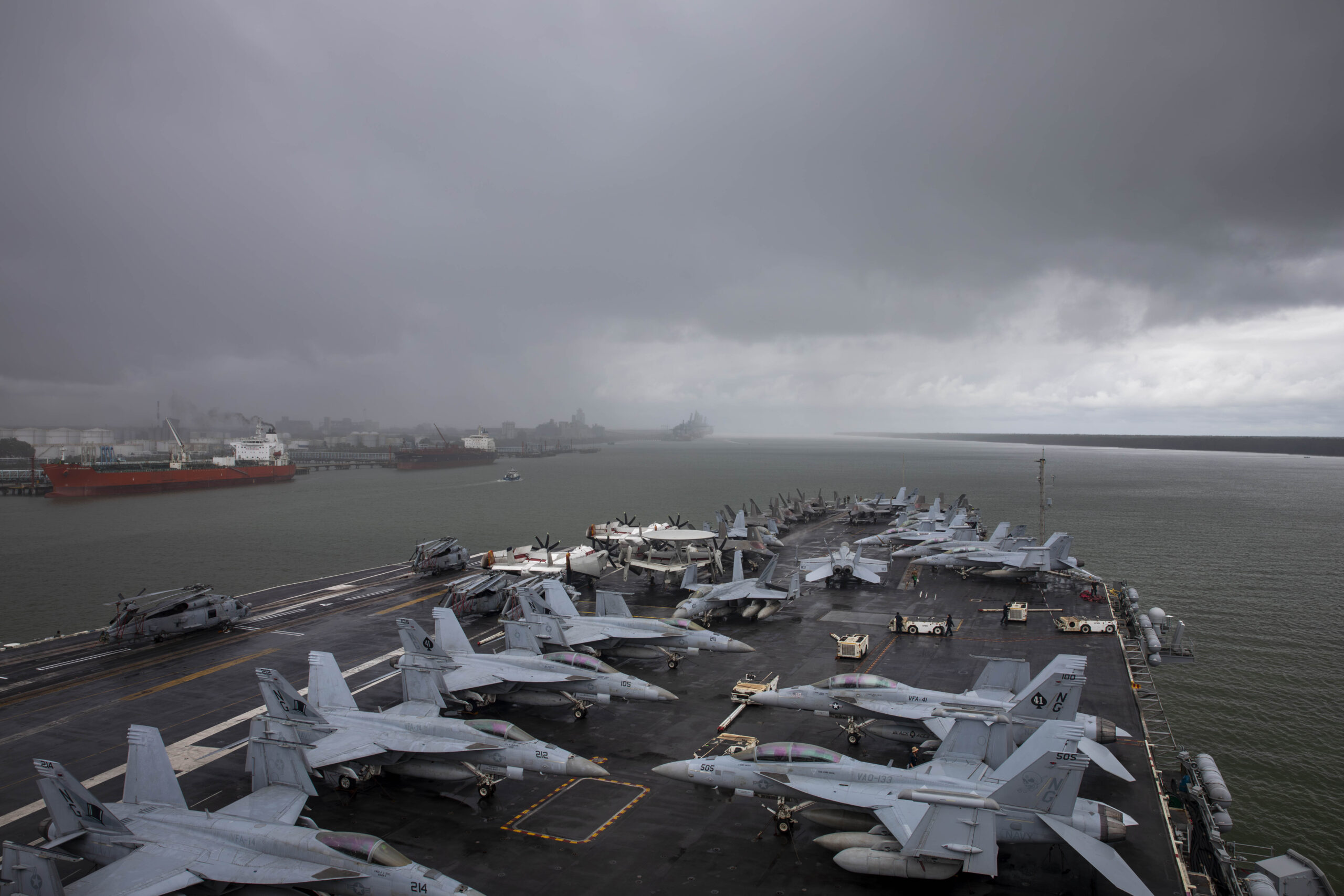 Carrier USS Abraham Lincoln Now in the South China Sea