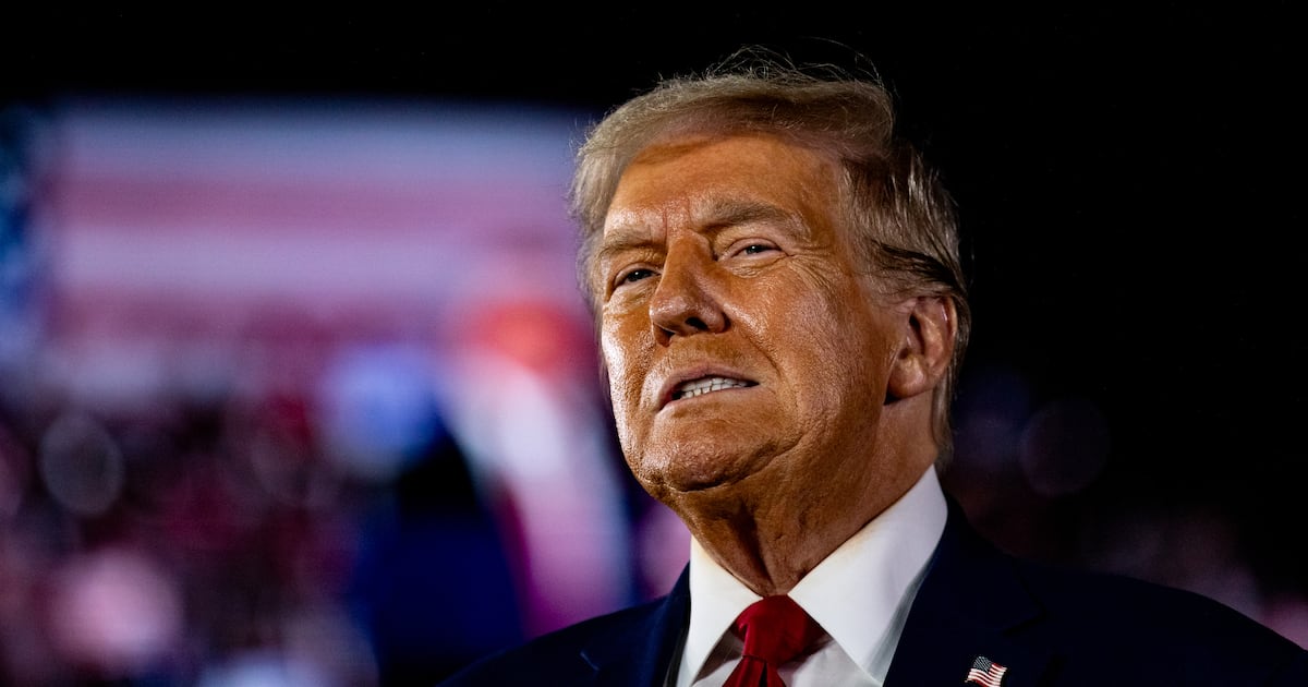 ‘Distrustful’ Trump Bypasses State Department Procedures to Call World Leaders