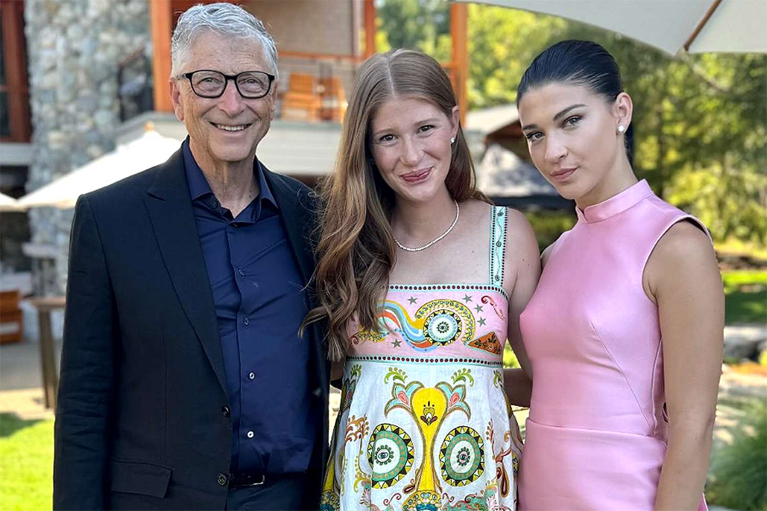 Jennifer Gates Shares Family Snap with Dad Bill and Sister Phoebe