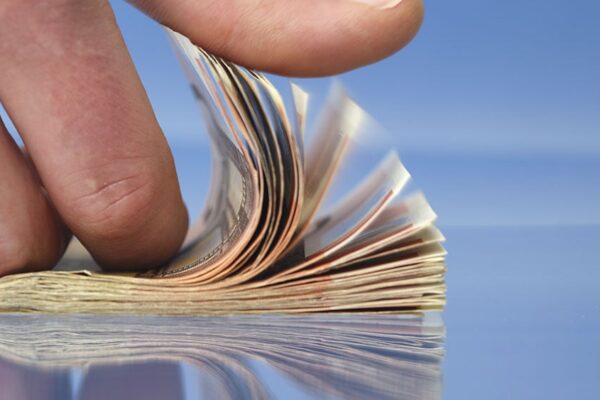S&P 500: 11 Stocks Turn $10,000 To $290,035 In 11 Months