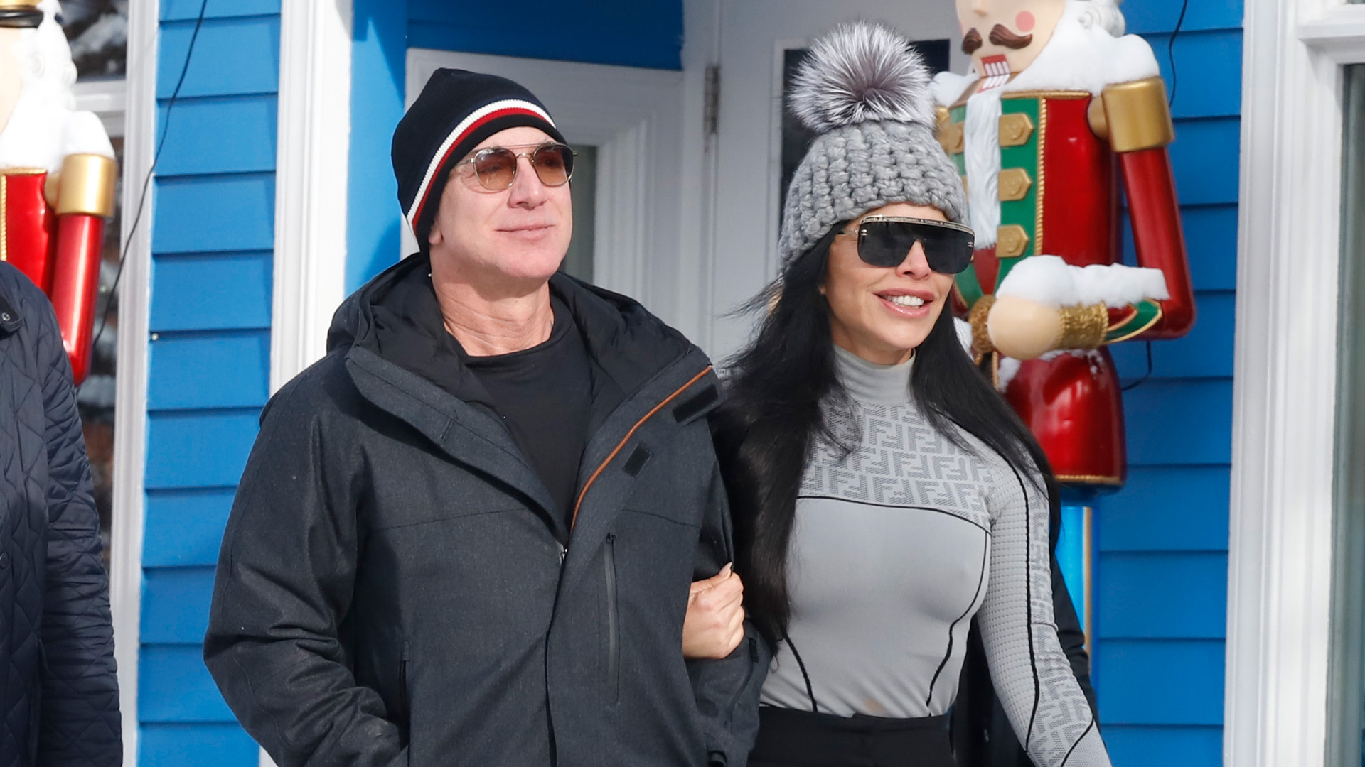 Jeff Bezos and Lauren Sanchez to wed in ‘extravagant’ Aspen ceremony during Christmas season with A-list friends