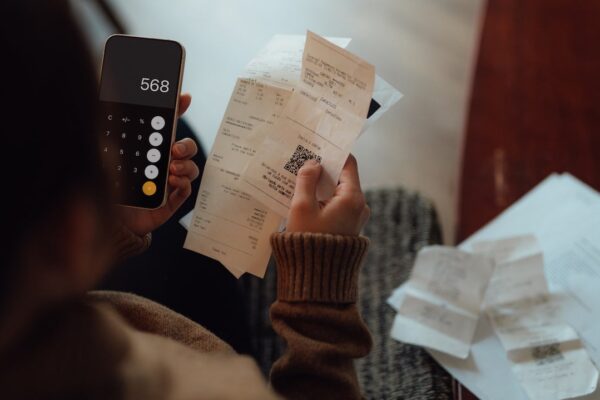 What Are Receipt Scanning Apps And How Do You Use Them?