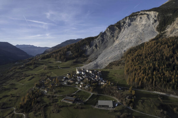 Swiss villagers pack up for evacuation over fears of a rockslide Download app from appStore