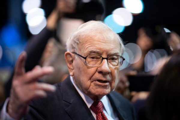 Warren Buffett's Berkshire Hathaway buys Domino's Pizza stock, sells Apple