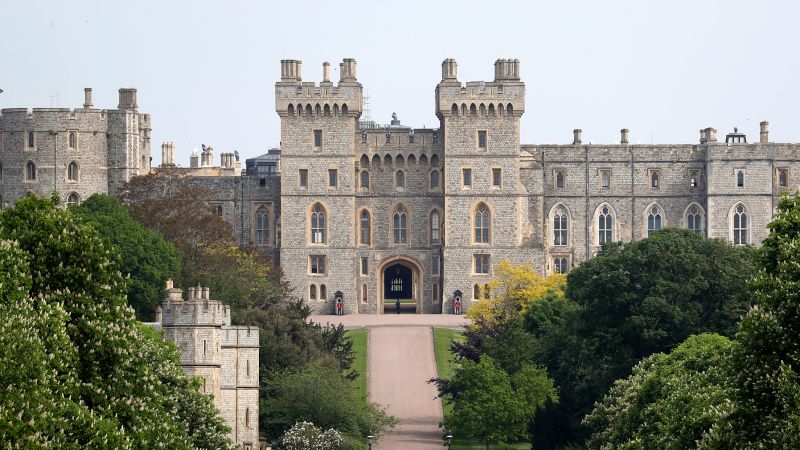 Windsor Castle: Burglars break into estate and steal farm vehicles