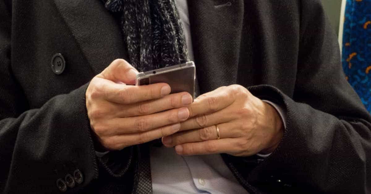 16 State AG's Seek FCC Rule to Ease Changing Cell Providers