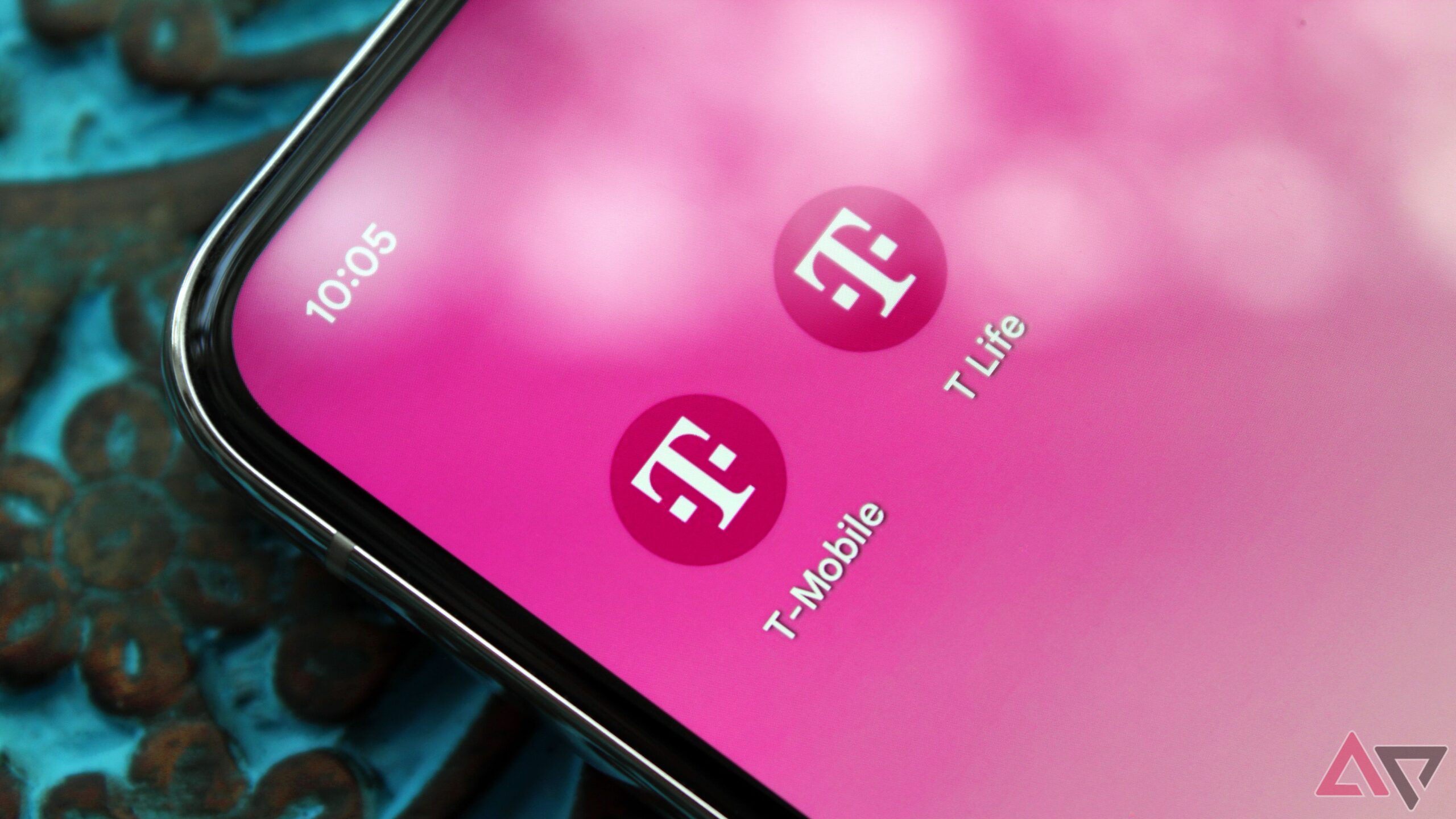 T-Mobile pulls its main app from the Play Store in favor of T-Life