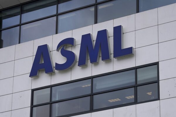 ASML sticks to guidance despite new US curbs on China's tech advancement