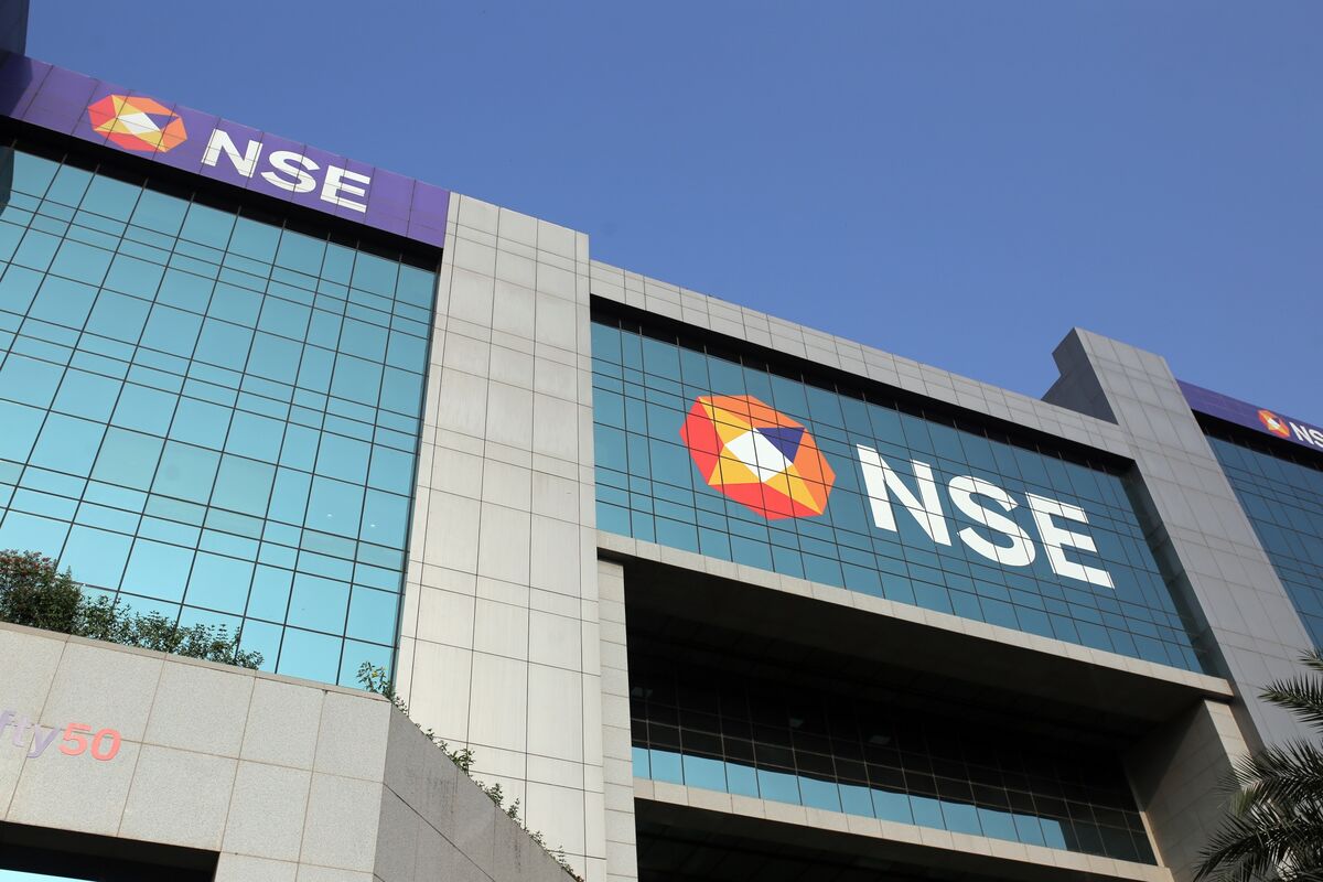 India Economic Growth Surprise Seen Adding to Troubles for Stock Market