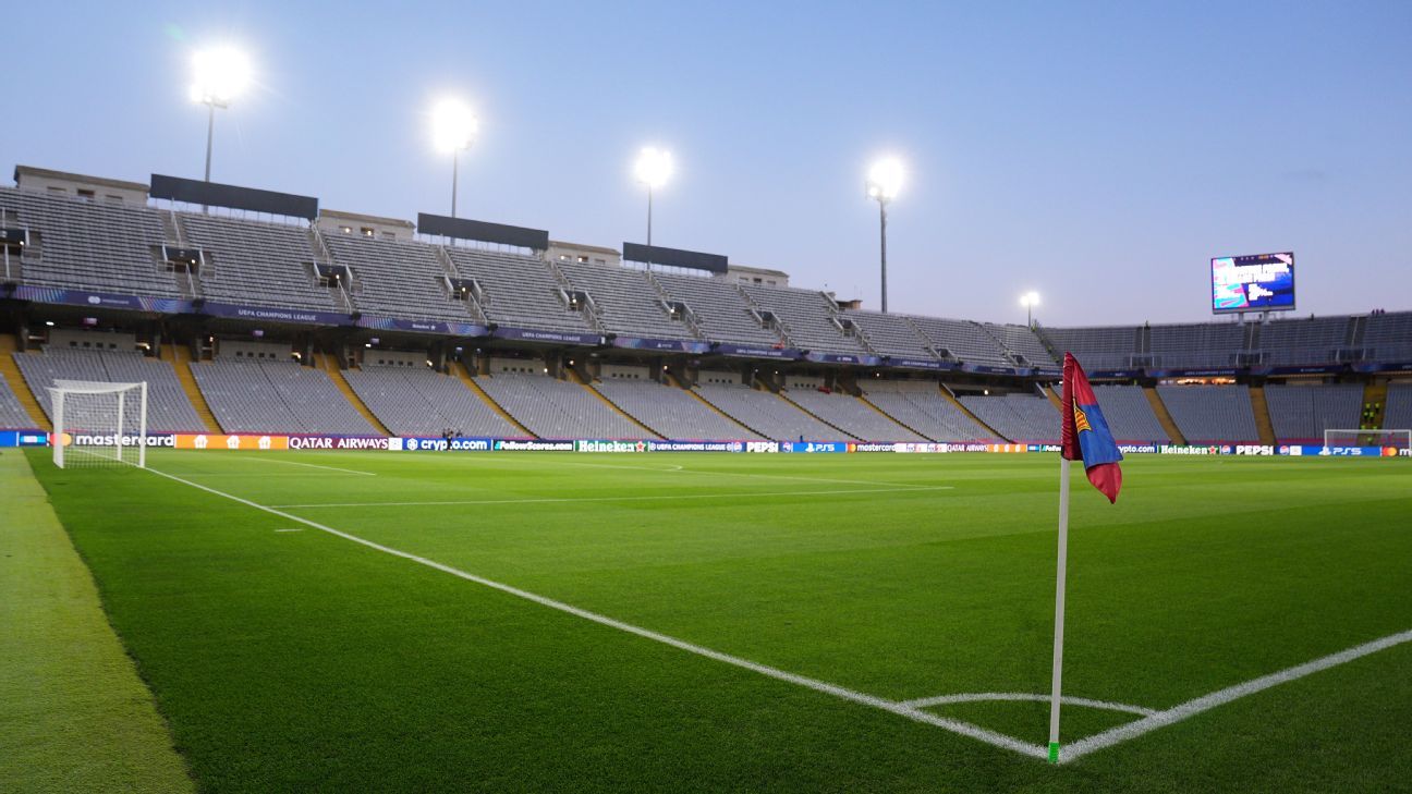 Barcelona fan groups accuse board of 'selling out' in fines row