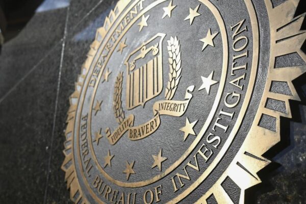 FBI Warns iPhone, Android Users—Change WhatsApp, Facebook Messenger, Signal Apps