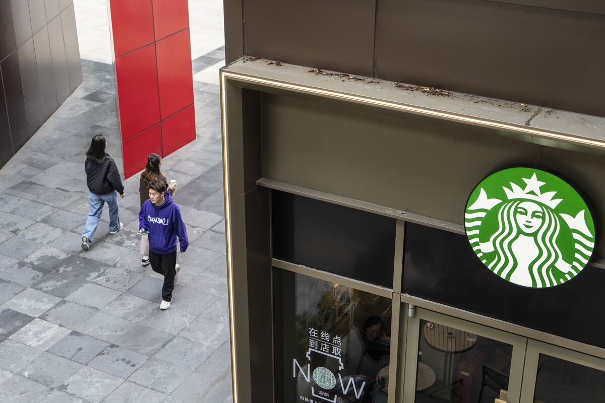 Starbucks Hires First China Growth Officer to Boost Sales