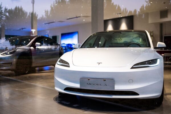 Tesla’s China Factory Head Song Gang Set to Depart This Week