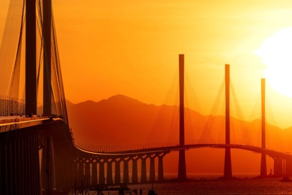 Mega cross-sea passage in Guangdong-Hong Kong-Macao Greater Bay Area opens to traffic