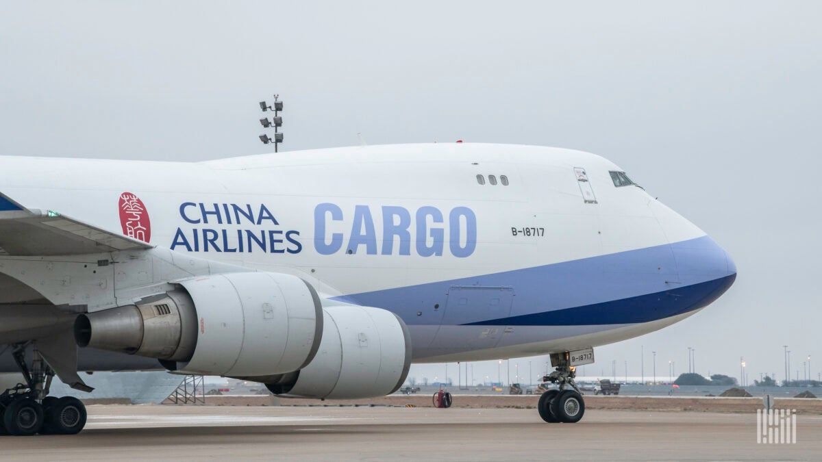 China Airlines to buy Boeing 777-8 freighters