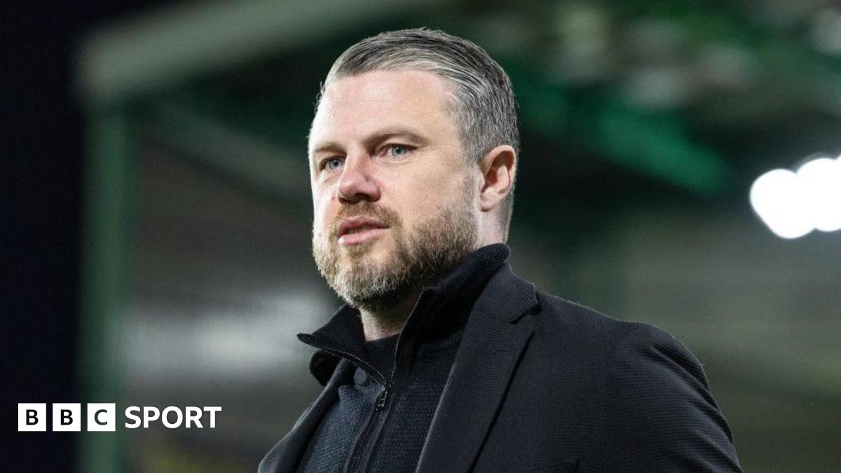 Aberdeen manager Jimmy Thelin was given a rousing round of applause at the meeting