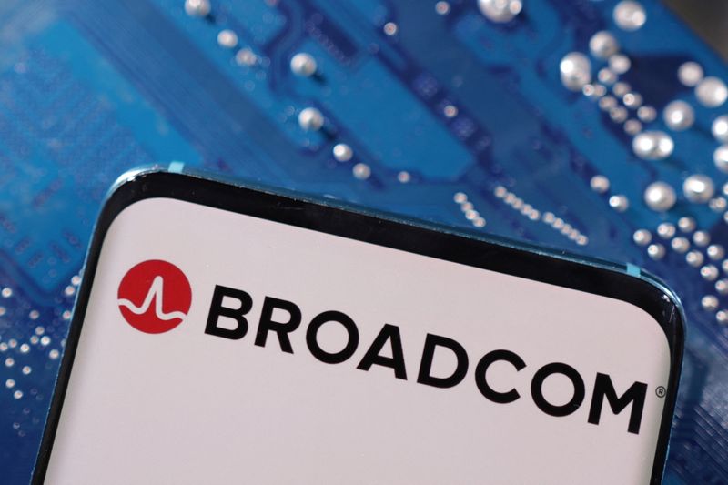 Broadcom forecasts Q1 revenue above estimates on strong AI chip demand