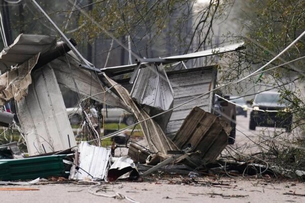 Tornadoes in Texas and Mississippi kill 4