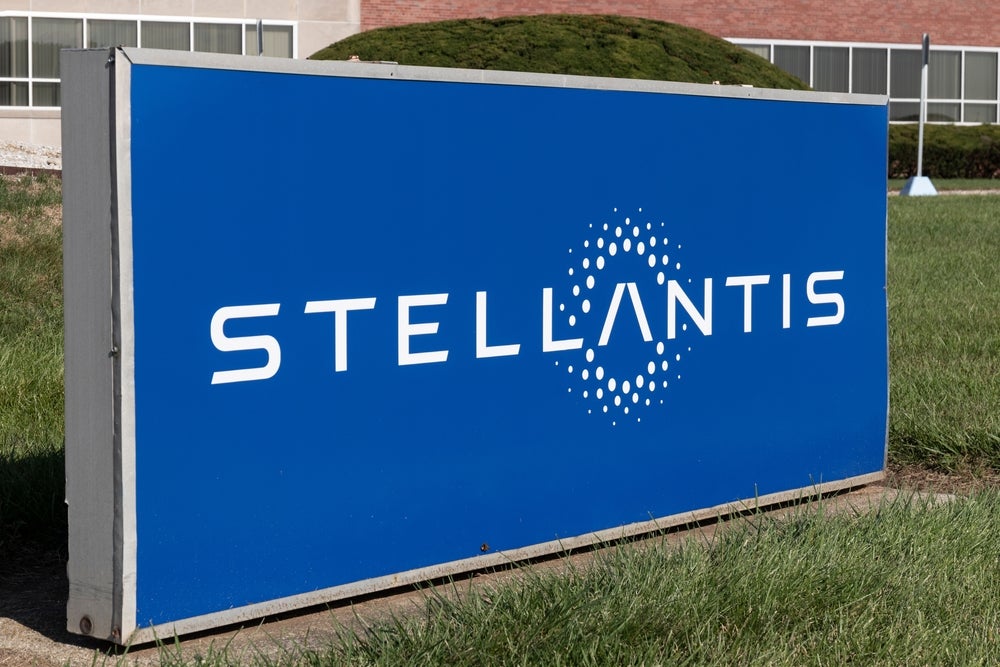 Stellantis Market Value Halves In 2024: Why CEO Tavares' Exit Could Take Things From Bad To Worse - Stellantis (NYSE:STLA)