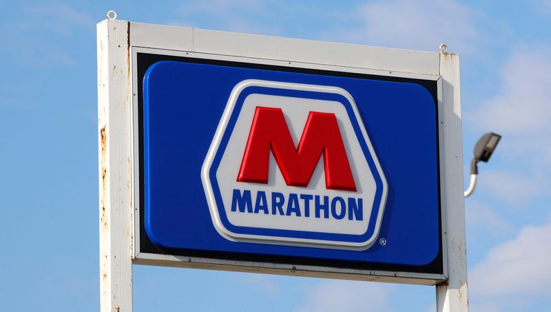 Marathon, Teamsters reach pay deal at Detroit refinery