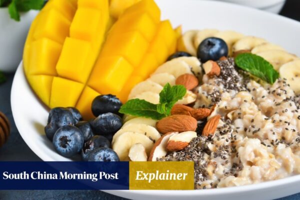 Explainer | Why oats and oatmeal make a healthy breakfast, and 2 ways to prepare them