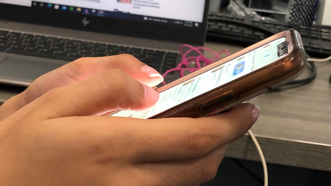 Arlington school officials are expected to vote on an all-day cellphone ban