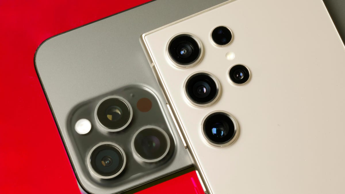 Cameras and lenses on the Apple iPhone 15 Pro Max and the Samsung S24 Ultra