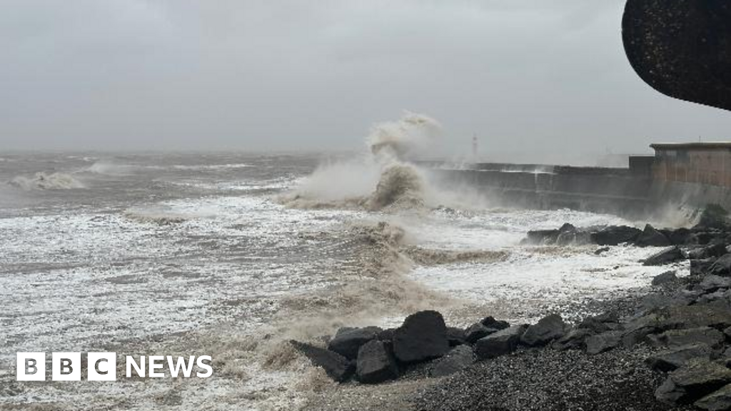 Blackouts, travel delays and roof flying off
