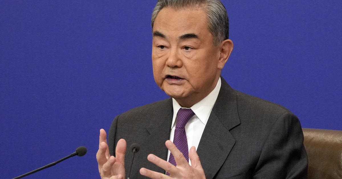 Japan, China Agree to Visit by Beijing’s Top Diplomat Next Year