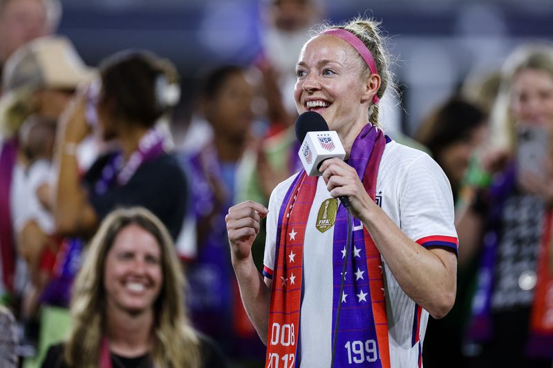 Former USWNT star Becky Sauerbrunn announces retirement