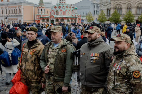 Chastened by Past Wars, Kremlin Tries to Elevate Its Veterans