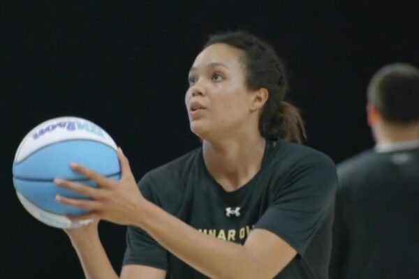 "Unrivaled" league debuts with WNBA stars like Breanna Stewart and Brittney Griner