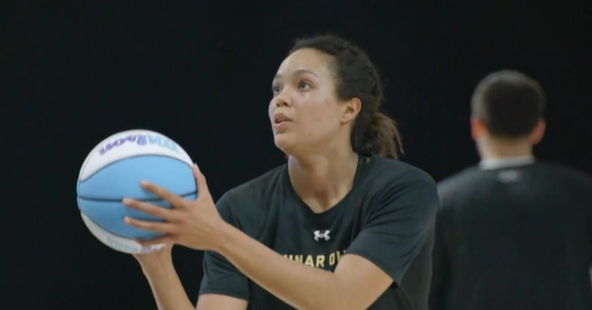 "Unrivaled" league debuts with WNBA stars like Breanna Stewart and Brittney Griner