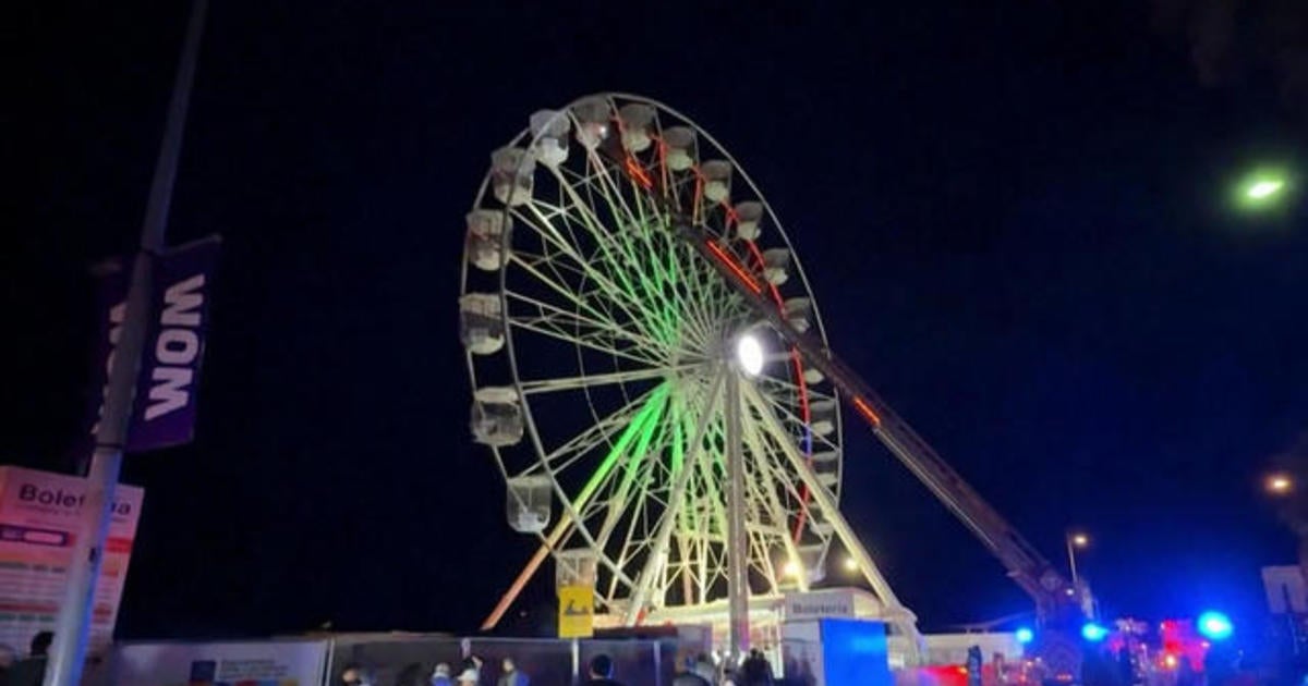 Eye Opener: Dozens stuck on Chile ferris wheel overnight