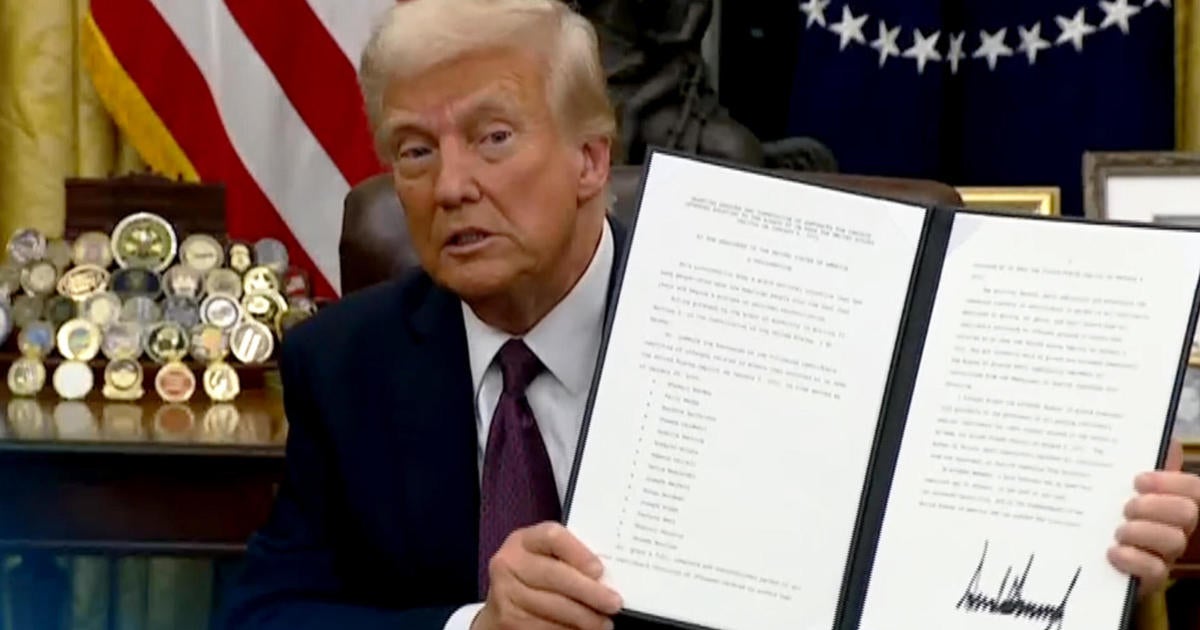 Trump pardons nearly 1,600 Jan. 6 defendants