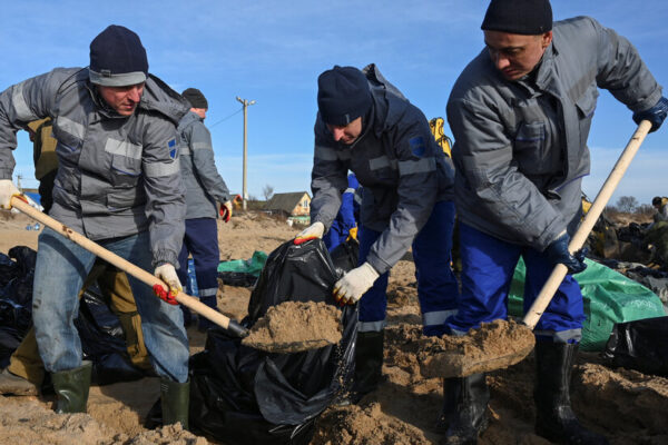 A Storm, a Spill and a Disaster for the Black Sea’s Beaches