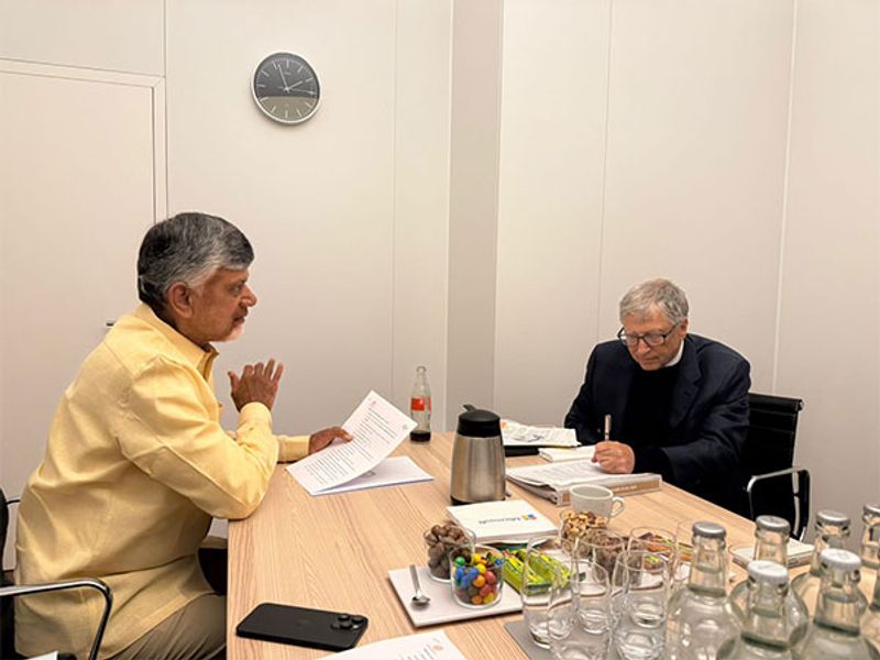 Davos: Andhra CM Naidu meets Bill Gates, Unilever official, Cenmat CEO on sidelines of WEF