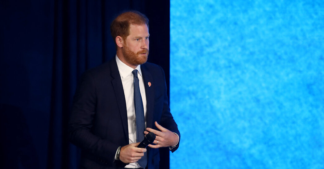 Prince Harry Agrees to Settlement as Murdoch’s U.K. Tabloids Offer Full Apology